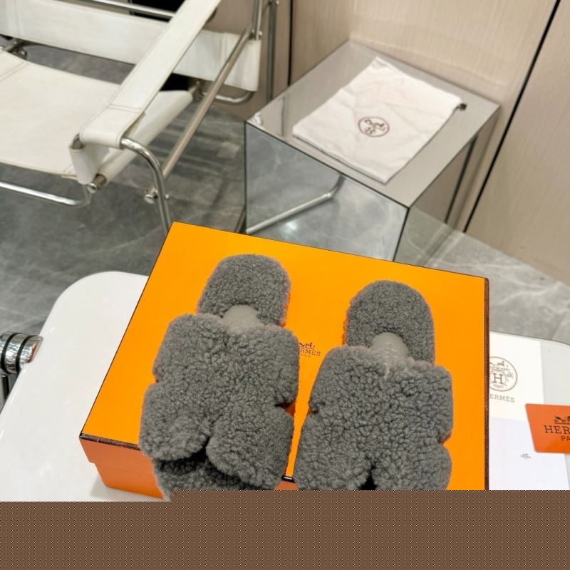 H**mes slippers